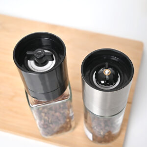 Refillable Stainless Steel Glass Salt Pepper Grinder 9 DSC 8226
